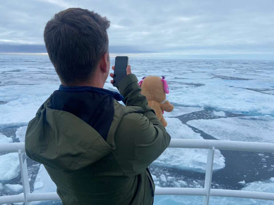 A photo for the next generation. Will kids growing up today experience ice-covered waters in the Arctic during early autumn periods? Time will show.