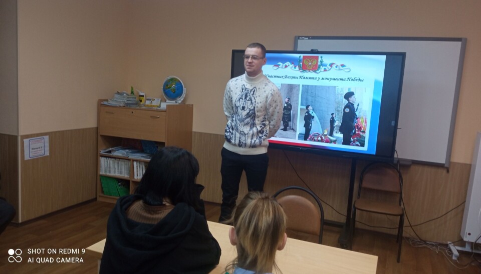 Иван Каркац на встрече с учениками школы №35 в Архангельске.