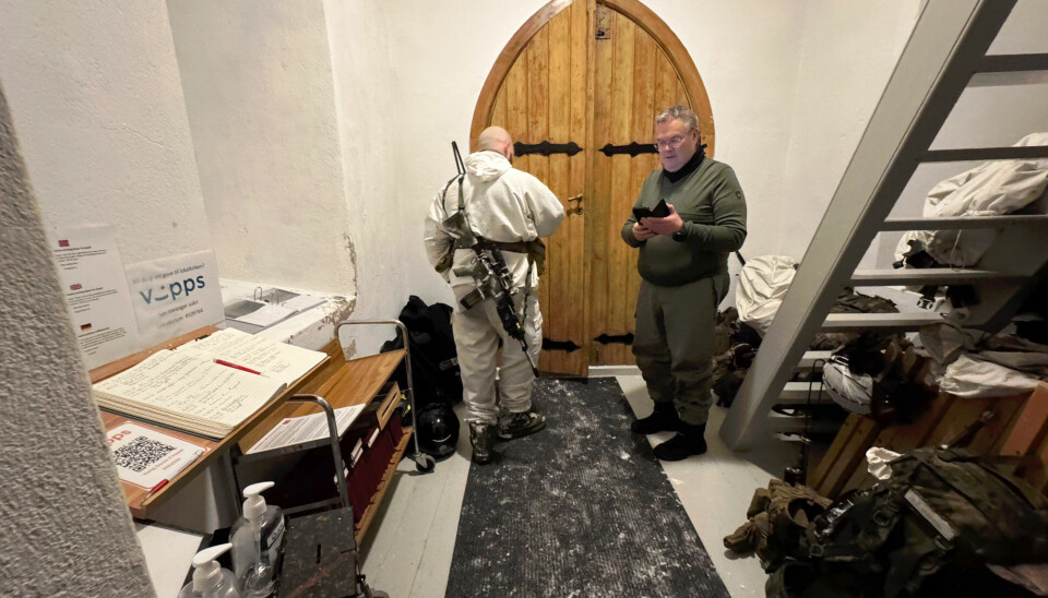 No weapons and military equipment inside the church. Armed men remain in the church weaponhouse.