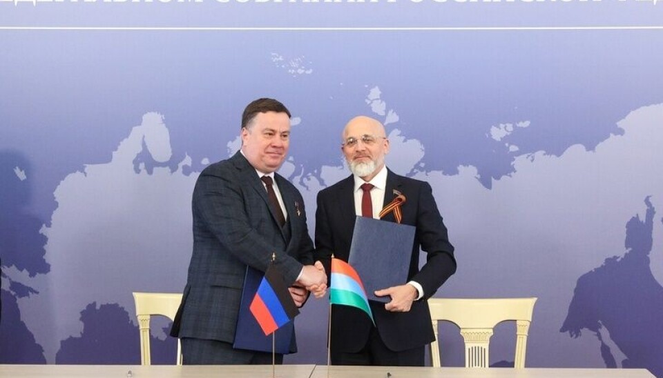 Председатель карельского Заксобрания Элиссан Шандалович и сепаратист Константин Кузьмин, возглавивший парламент оккупированного региона.