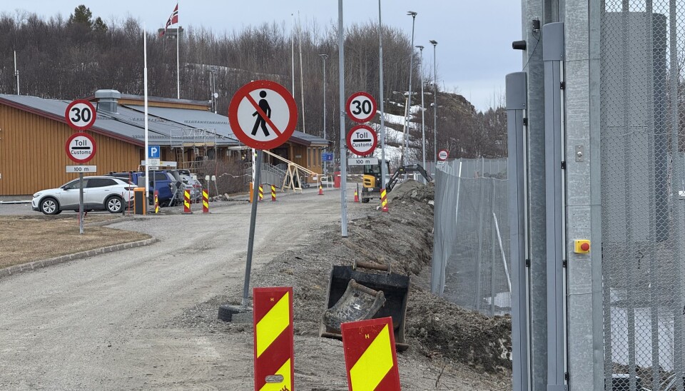 Работы по возведению нового забора в Стурскоге в полном разгаре. Здесь находится контрольно-пропускной пункт для пассажиров и транспортных средств, пересекающих норвежско-российскую границу.