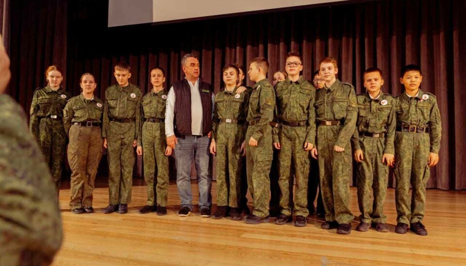 Konstantin Popov regularly gives courses and lectures for school kids.