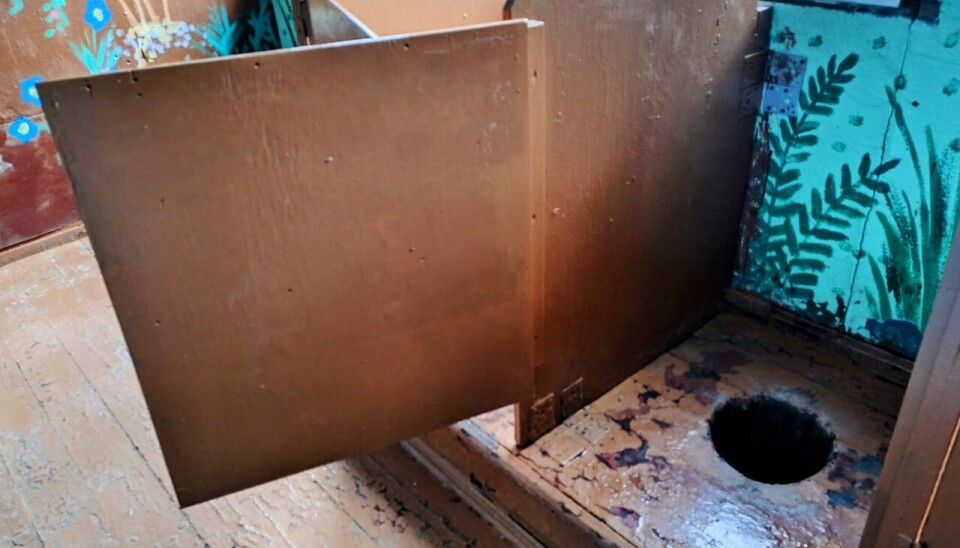 Школьный туалет в Хийденсельге Tallet at school in Hiidenselg