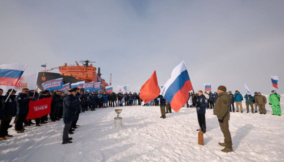The Z-soldiers disembarked at the North Pole for a ceremony honouring the the victory during second world war.