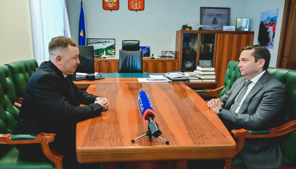 From war of aggression in Ukraine to the Murmansk government. Major Roman Oleshkin (left) is presented as new member of Governor Chibis' management team.
