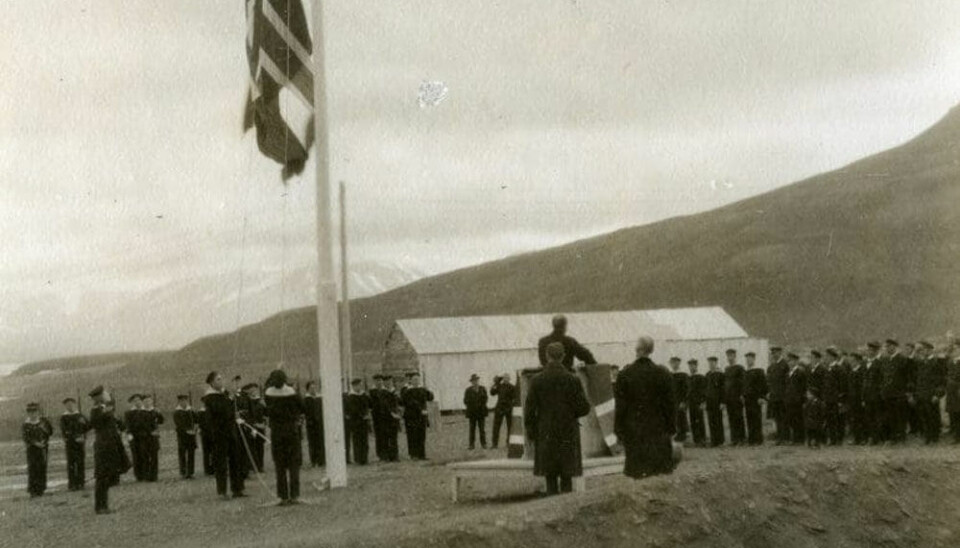 Noon, 14 August 1925. Norway assumes sovereignty over Svalbard and the Norwegian state flag is raised in Longyearbyen.