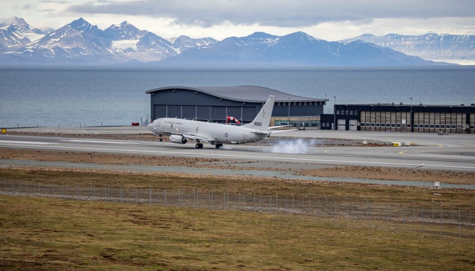 The P-8 Poseidon made a touch-and-go at the airport in Longyearbyen.