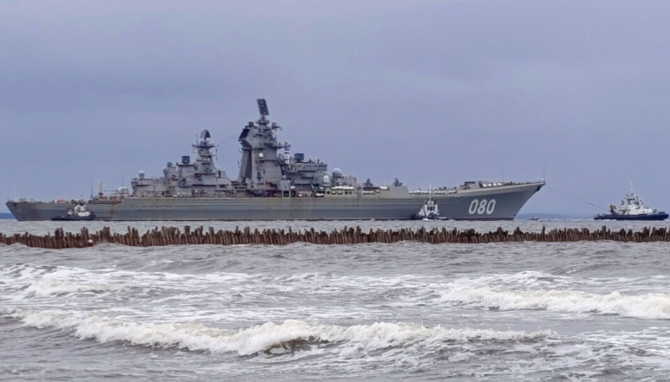 On August 18, the Admiral Nakhimov was assisted by tugs out to open water in the White Sea for the first set trials.