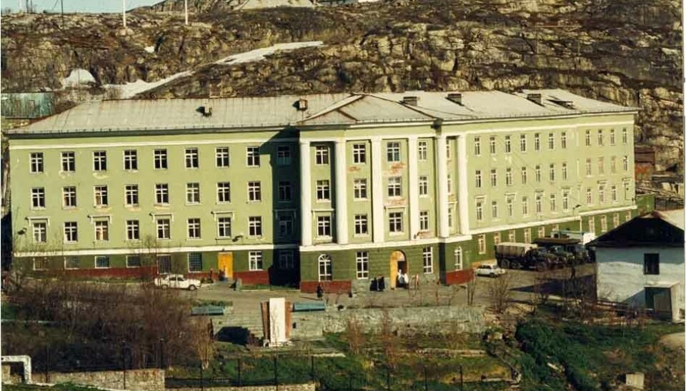 The military hospital in Polyarny before renovation.