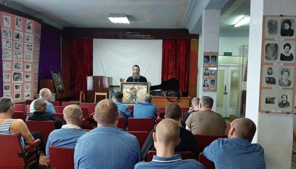 Military priest Sergei Sherfetdinov lectures wounded soldiers in Polyarny hospital.
