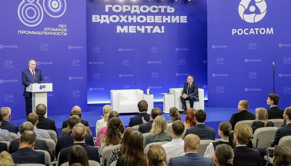 Vladimir Putin speaking to young nuclear researchers in Sarov on August 22.
