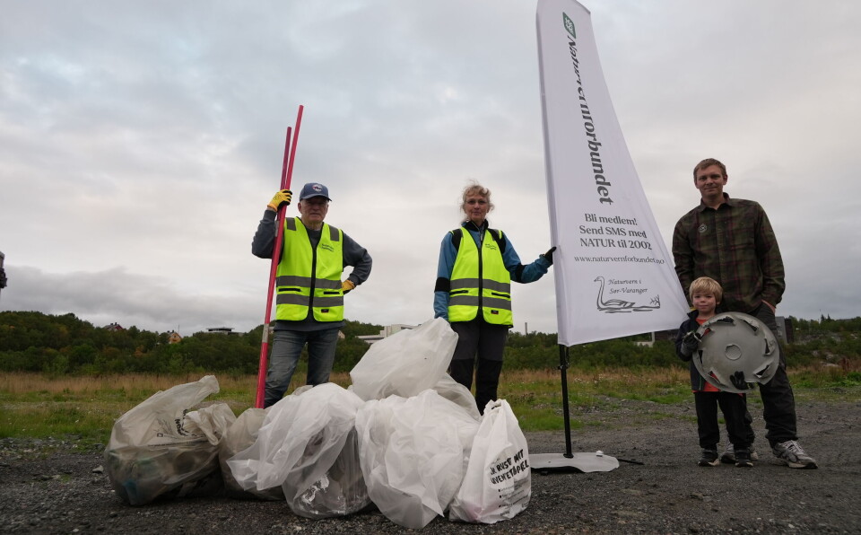 On that day, the volunteers gathered six bags of rubbish, which equals around 50 kg.