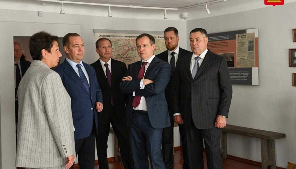 Igor Rudenya together with Dmitry Medvedev and Vladimir Medinsky in the house where Josef Stalin spent a night in 1943.