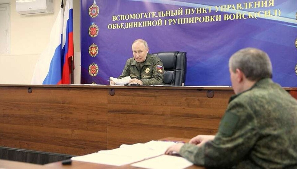 Dictator Putin was dressed up in his military camo-uniform when he met Gerasimov on Sunday.