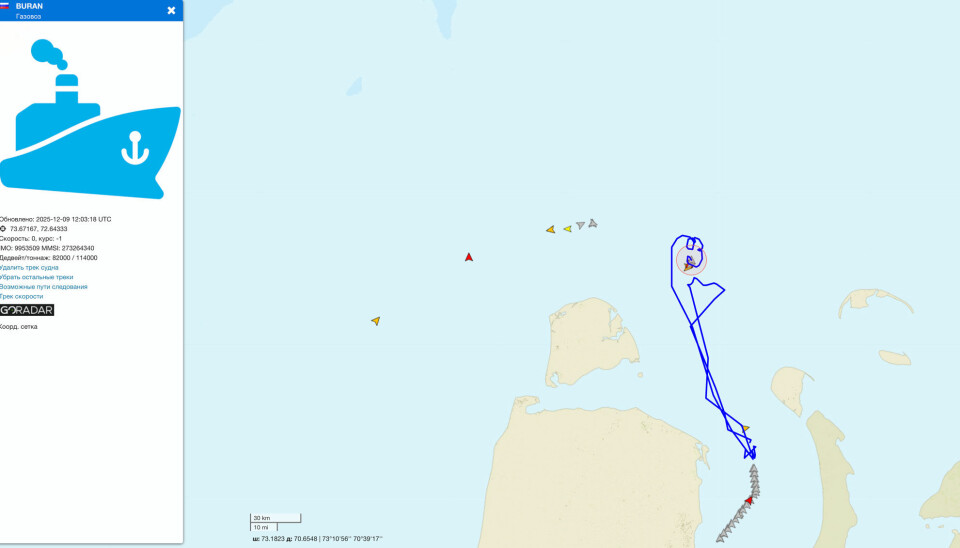 The Buran made several attempts to reach the Utrenny terminal in the Gulf of Ob, but had to give up because of the sea ice.